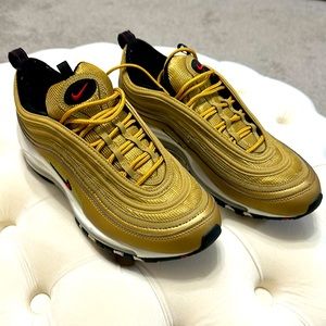 Gold Air Max!!